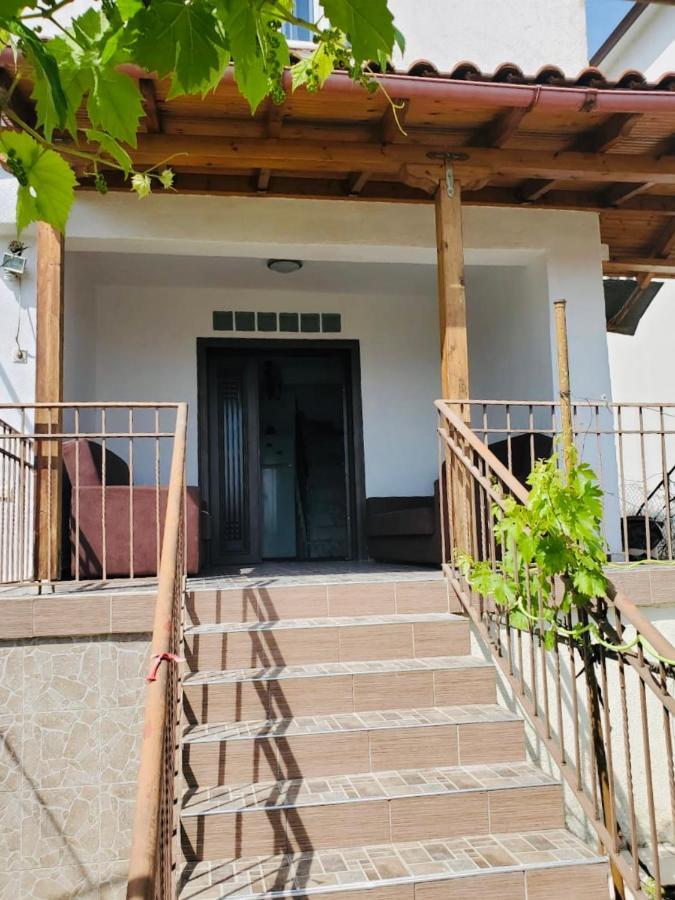 Lake Ohrid Guesthouse "Villa Valentina" Pogradec Extérieur photo