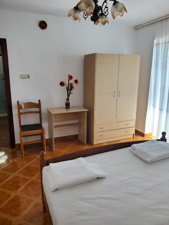 Lake Ohrid Guesthouse "Villa Valentina" Pogradec Extérieur photo