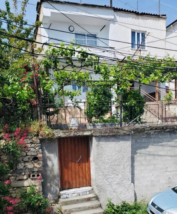 Lake Ohrid Guesthouse "Villa Valentina" Pogradec Extérieur photo