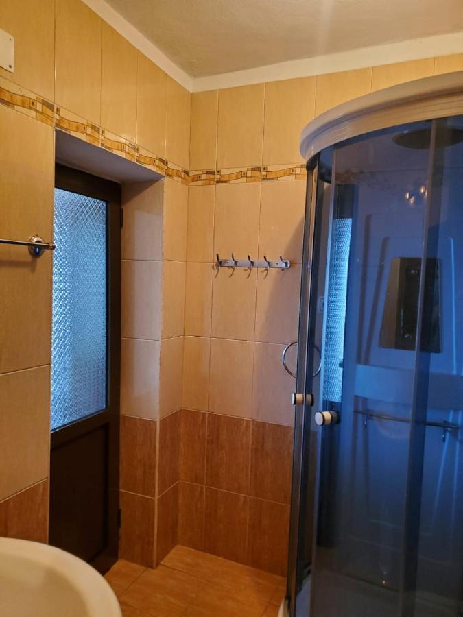 Lake Ohrid Guesthouse "Villa Valentina" Pogradec Extérieur photo